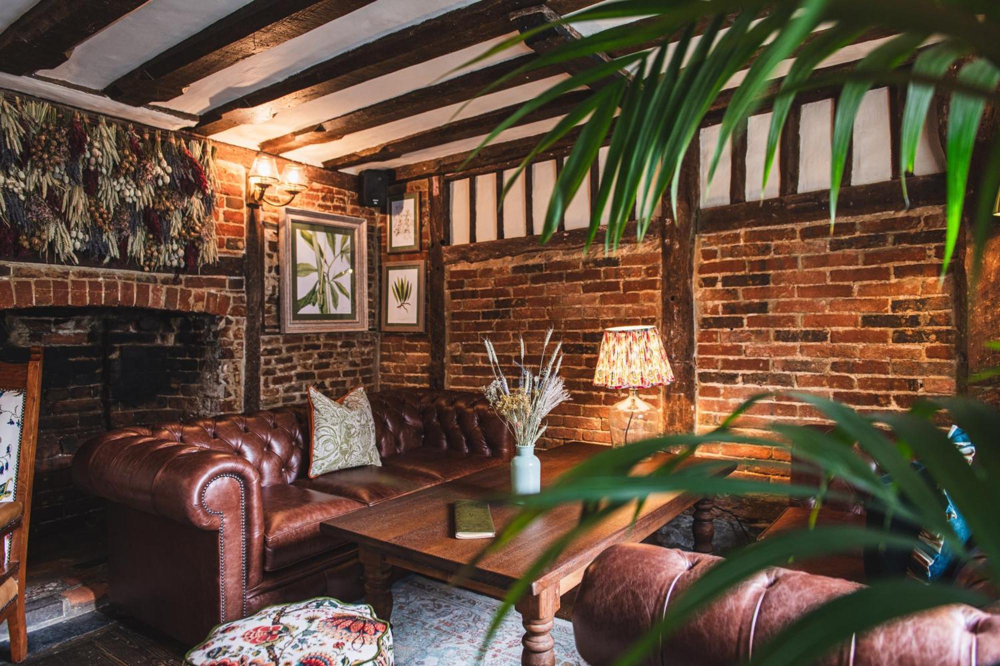 Bel And The Dragon-Odiham Hotell Eksteriør bilde