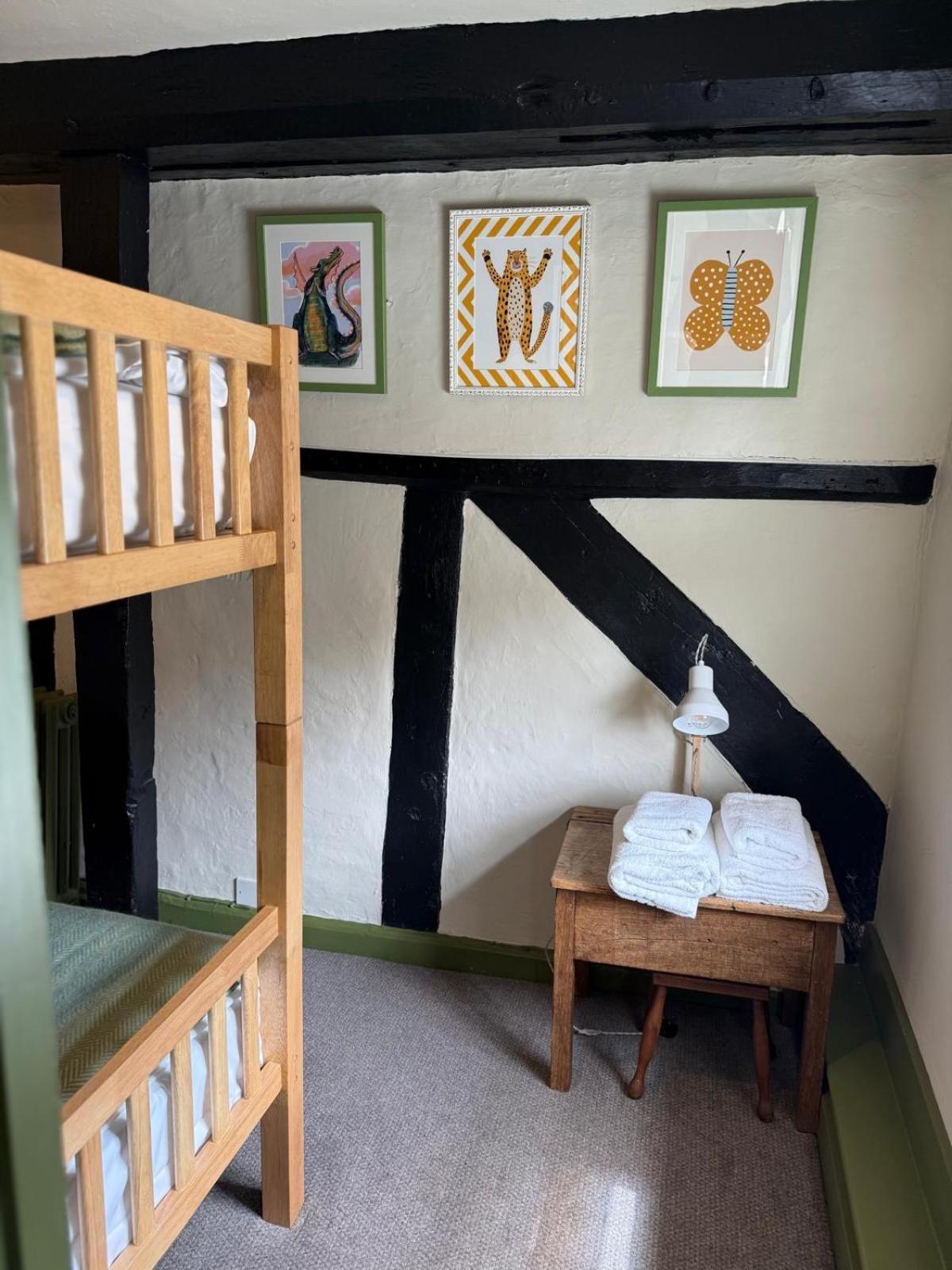 Bel And The Dragon-Odiham Hotell Eksteriør bilde