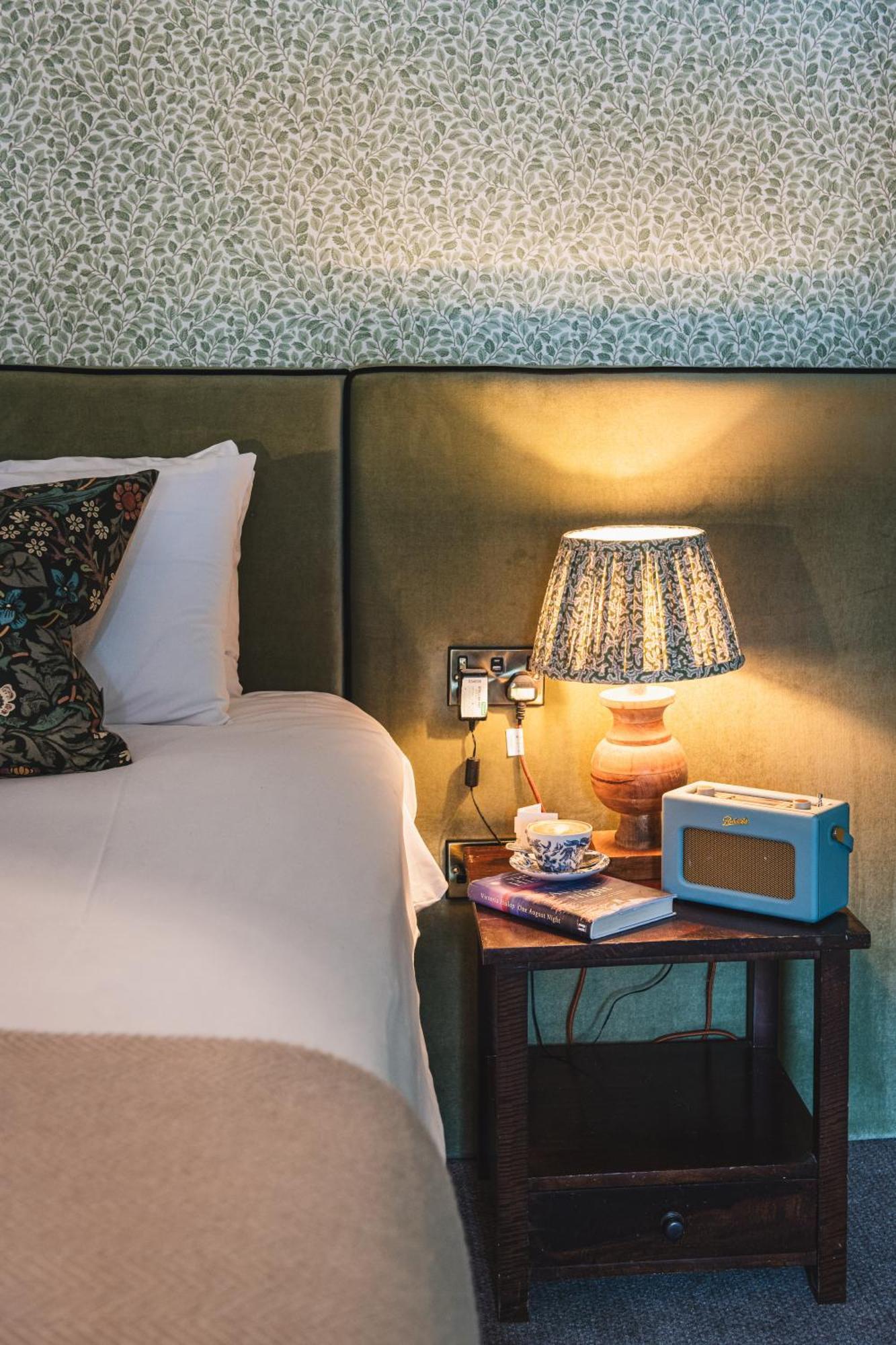 Bel And The Dragon-Odiham Hotell Eksteriør bilde