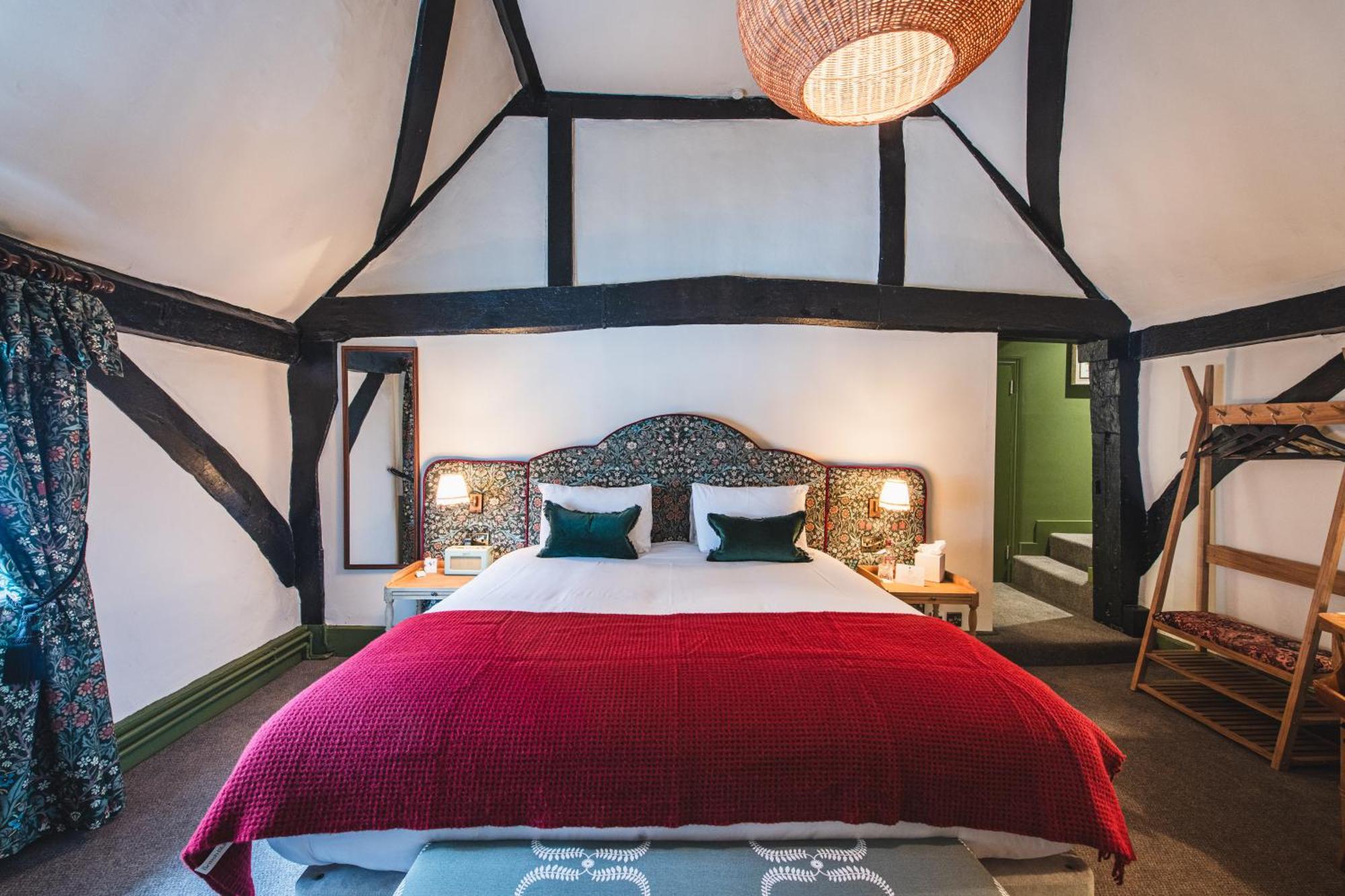 Bel And The Dragon-Odiham Hotell Eksteriør bilde