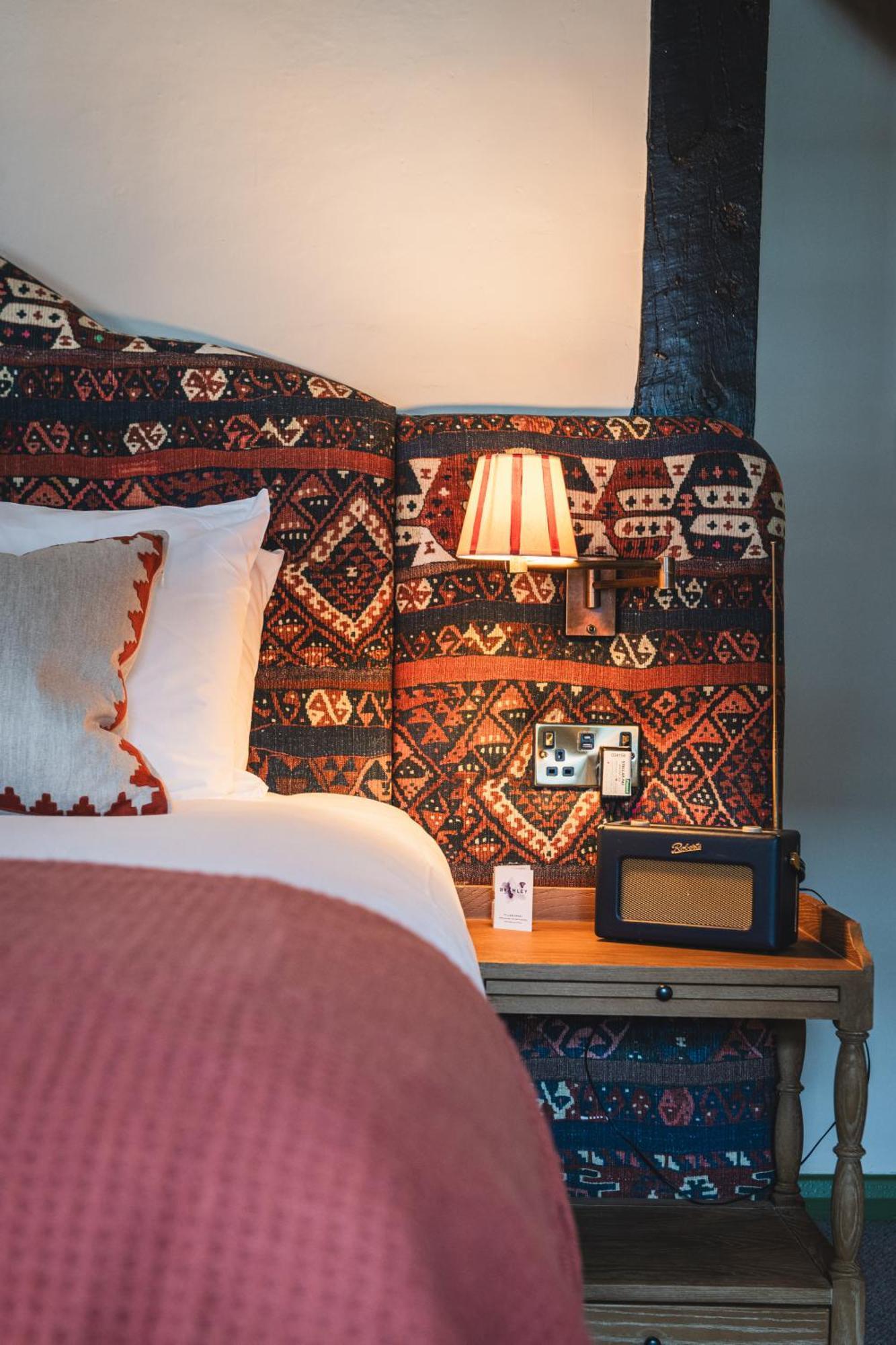 Bel And The Dragon-Odiham Hotell Eksteriør bilde