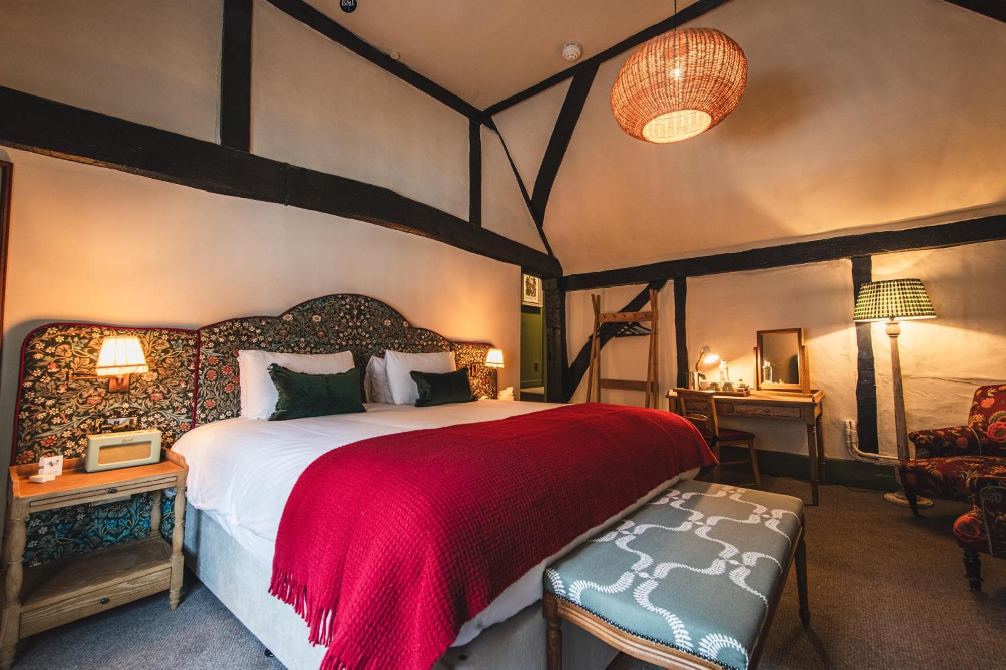 Bel And The Dragon-Odiham Hotell Eksteriør bilde